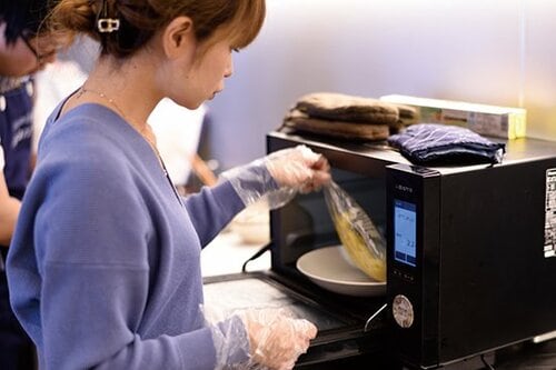 104製品をガチ試食し最強の一食を選びました!