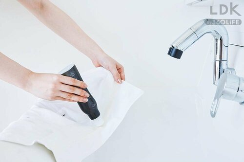 狙ったところに塗りやすいヘッド LDKベストバイ襟袖汚れ洗剤おすすめ イメージ