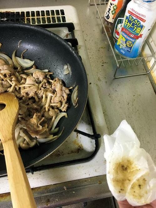 油汚れはすぐ拭けば落ちる？ちょっと擦っただけでピカピカに！ イメージ2
