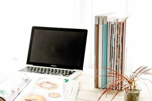 赤青黄の原色ファイルは派手すぎ！ イメージ