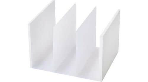 重ねて収納するには最適カインズのブックスタンド イメージ