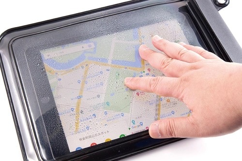 ソフトケースの中では優秀な操作性 iPad用防水ケースおすすめ イメージ