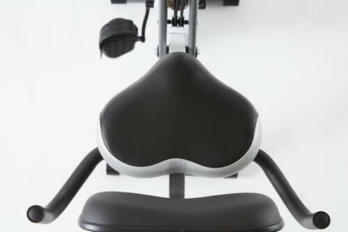 サドルの形状も重要 イメージ