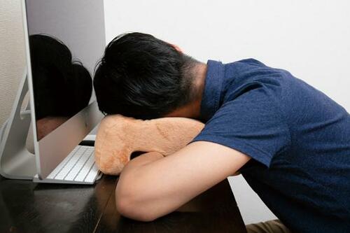 適度な硬さでうつぶせ寝に最適！ デスクピロー イメージ2