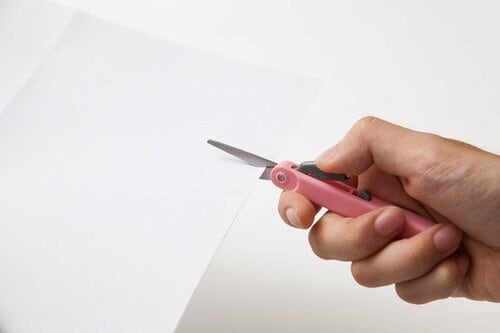 作りも切れ味もイマイチ？［ハサミ］は緊急用と割り切ろう イメージ