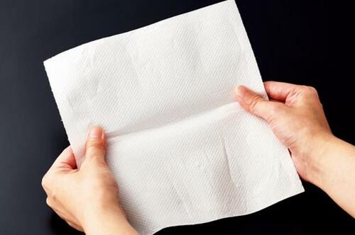 安いのに水気もしっかり吸収する！ カインズ「長さ2倍巻き キッチンペーパー」 イメージ