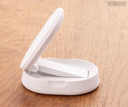 かなり自由にスタンドの高さや角度を変えられる ベルキン「BoostCharge Pro Qi2 折りたたみ式 ワイヤレス充電スタンド」おすすめ イメージ2