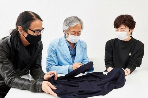 ファッションのプロが丸首ニット5着を検証