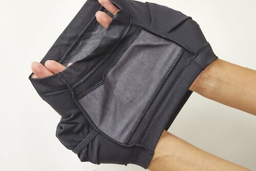 ムレにくさは優秀だけどはき心地はかなりタイト サニタリーショーツおすすめ イメージ