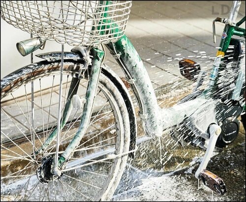 ポイント:中性洗剤漬けで汚れがゆるむ コードレス高圧洗浄機おすすめ イメージ