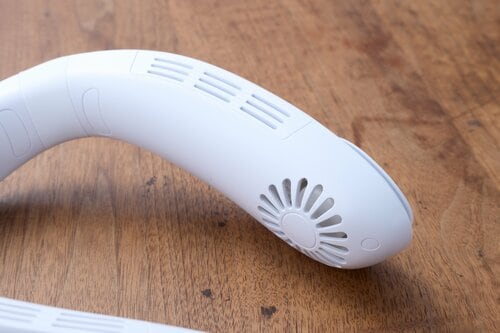 【静音性/送風効率】音は普通だが送風効率が低め 電動ネッククーラーおすすめ イメージ