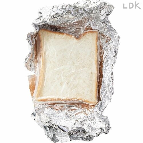 【2位】パンをラップ&アルミホイルで冷凍 食パンの冷凍保存方法おすすめ イメージ