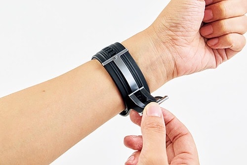 いつでもどこでも測れて便利! 機能も見た目も文句なし MONOQLO 2025ベストバイ 健康サポートおすすめ イメージ2