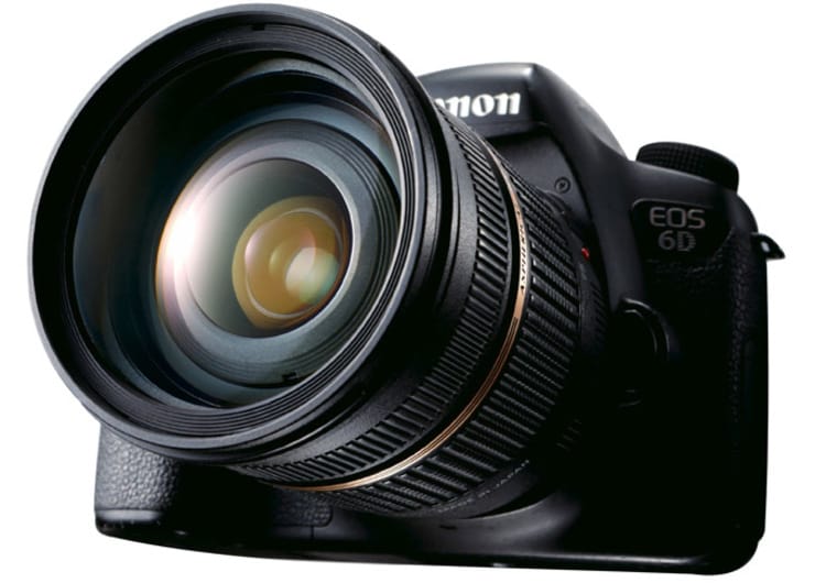 キヤノンやニコンの半額以下！ 憧れF2.8標準ズームを買うならコレです