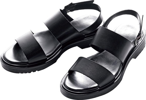 アイテム5：GU「リアルレザーストラップサンダル」 イメージ