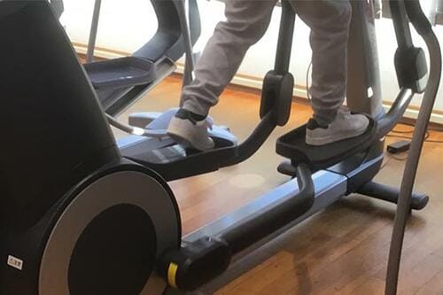 ウォーキングよりスゴい!?ステップエクササイズ