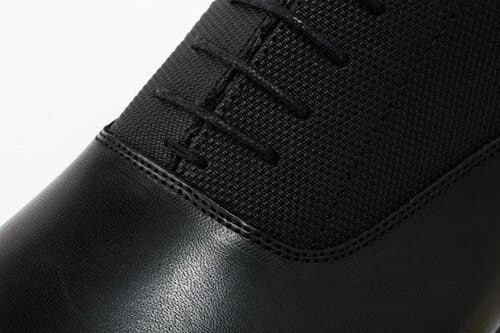 C評価: 【C評価】爪先がシャープすぎ!?ZARAのスマートシューズ イメージ