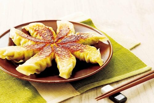 野菜の食感がすばらしい！「王マンドゥ 肉＆野菜 餃子」 イメージ4