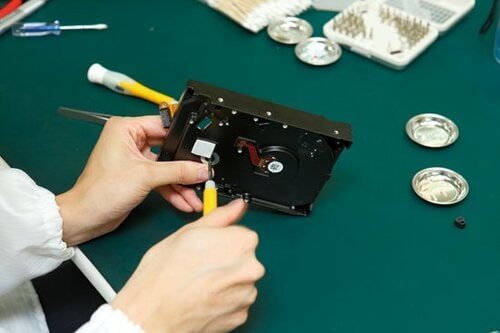 HDD復旧の現場に潜入！ こんな感じで修理は行われます イメージ2