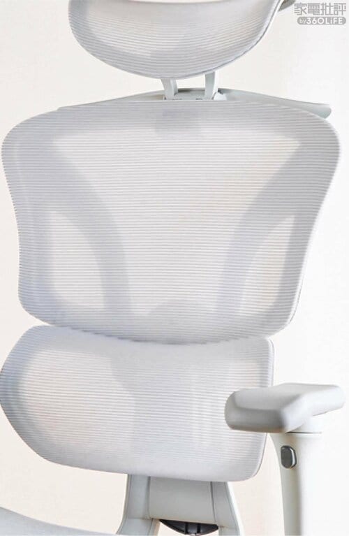 腰と背中のフィット感も十分 オフィスチェアおすすめ イメージ