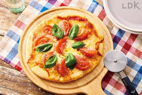 ピザ生地：もっちり食感で大満足！ イメージ