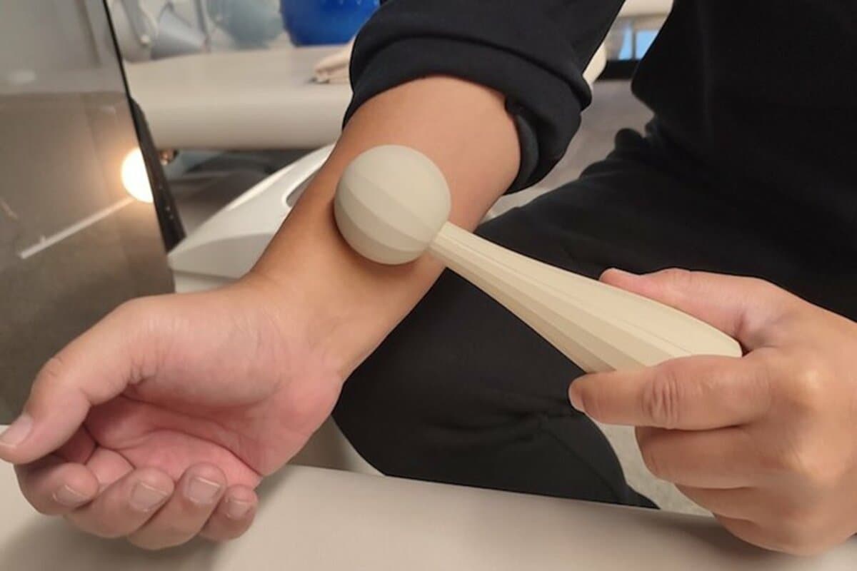 軽さは最強だけど…。軽量すぎるハンディマッサージャーの弱点は？【新