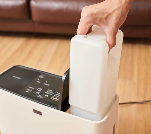 毎日の給水が手軽にできる 加湿機能付きセラミックファンヒーターおすすめ イメージ