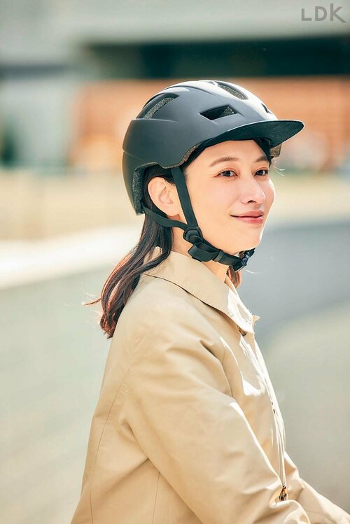 小顔見えも叶うデザイン おしゃれな自転車用ヘルメットおすすめ イメージ