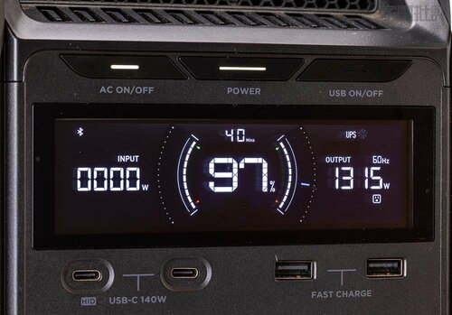 液晶画面が大きくて視認性は高い ポータブル電源おすすめ イメージ