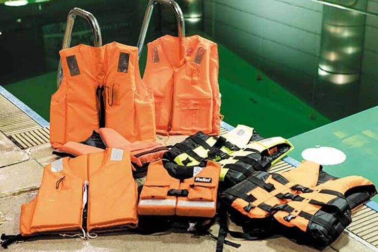 水害から身を守る“ライフジャケット”ベストバイ&おすすめ7選 | 選び方もコツも公開！【2020年】