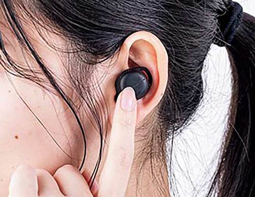 ウイングチップとイヤーピースで耳にフィット イメージ2