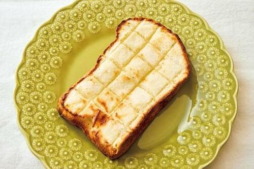 トーストアレンジ2：クリームチーズのメロンパン風トースト イメージ