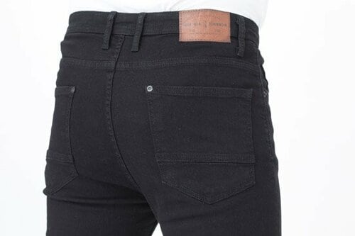 C評価: 無意味な個性的デザインZARAは好みがわかれそう イメージ2
