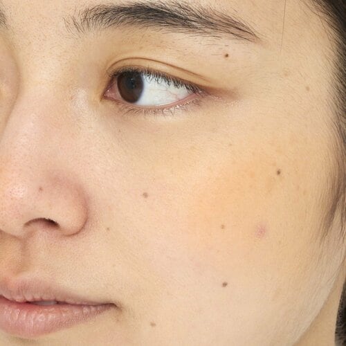 難易度高めのポップな蛍光オレンジ オレンジチークおすすめ イメージ