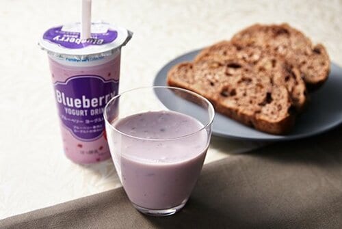 12位: 【12位】リッチな味わいのファミマ「ブルーベリー」 飲むヨーグルトおすすめ イメージ