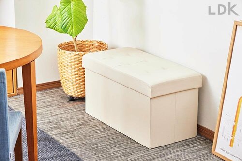 収納兼用のベンチで大きなものも瞬時に隠せる イメージ