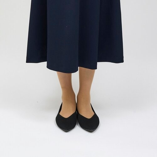 メリット1:靴下のように気軽にはける 膝下丈ストッキングおすすめ イメージ