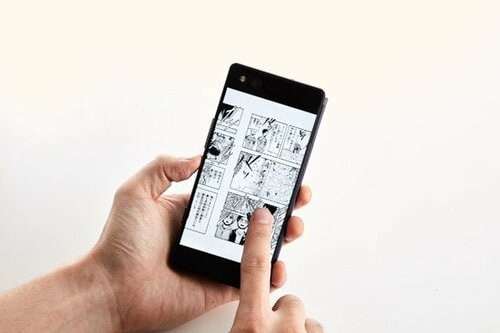 「マンガを読む」それだけでも2画面スマホを買う理由になります