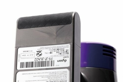 本体も立てられる上に充電も直挿しOK、臭いも気になりません イメージ2