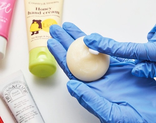 保湿力:うるおいをキープしてくれるかどうか 安いハンドクリームおすすめ イメージ