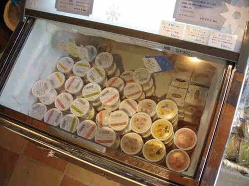 冷凍食品は平積みショーケースに置かれているものが◎ イメージ