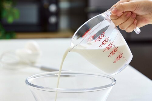 注ぎ口の斜めカットで液だれしない LDKベストバイ計量カップおすすめ イメージ2