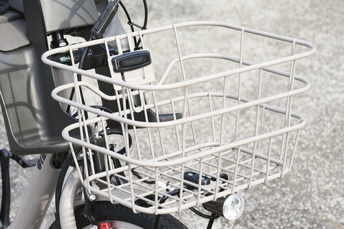 前カゴが網状なので小物を落としやすい 電動アシスト自転車おすすめ イメージ