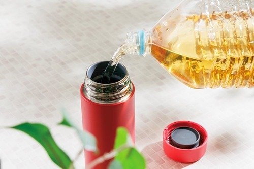 飲むのも洗うのもストレスの少ない水筒を大調査！ 水筒おすすめ イメージ