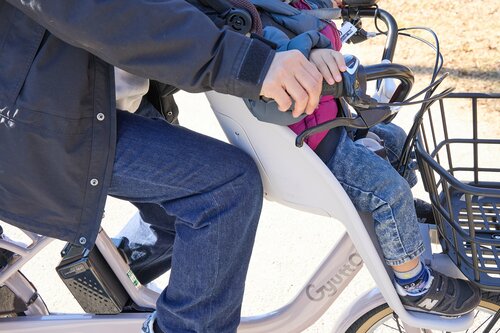 前シートにヒザが当たりやすい 電動アシスト自転車おすすめ イメージ