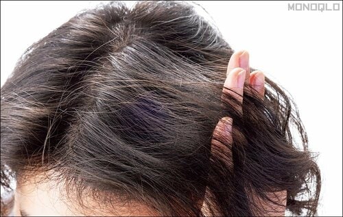 【使用感】手にもオイルがつきにくい! アリミノ「ヘア&ボディオイル」とシグサ「ヒートリペア ロックヘアオイル」おすすめ イメージ2