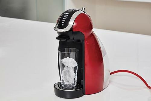 : カプセル初心者大感動の神器！ ネスレ日本「ネスカフェ ドルチェ グスト ジェニオ2 プレミアム」 イメージ2