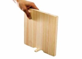 料理初心者にも使いやすい！ 小さめ「木製まな板」おすすめ4選｜『MONOQLO』とプロが試しました