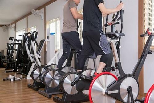 「ステッパー」とは何?自宅で手軽に有酸素運動ができる器具です