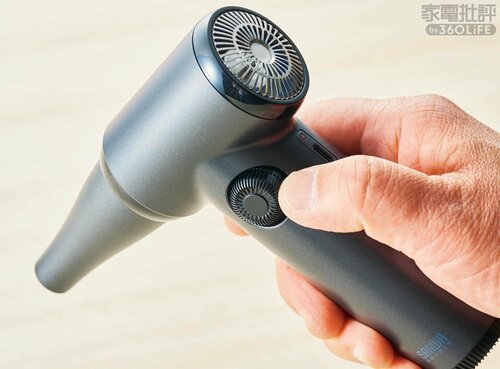 ダイヤル式なので風速の微調整も可能 電動エアダスターおすすめ イメージ